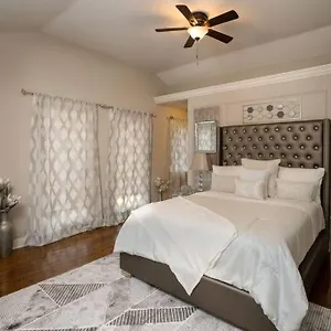 Holiday home Queen City Charm